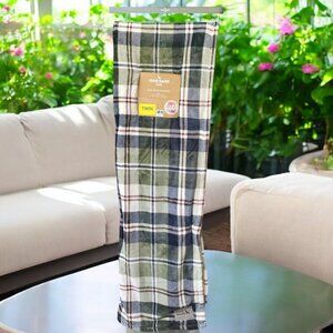 NEW!! EDDIE BAUER PLAID ULTRA SOFT PLUSH BLANKET - Size  60" x 90"